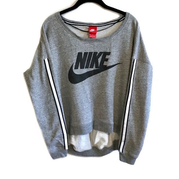 Nike Tops - Nike grey & black logo oversized sweatshirt